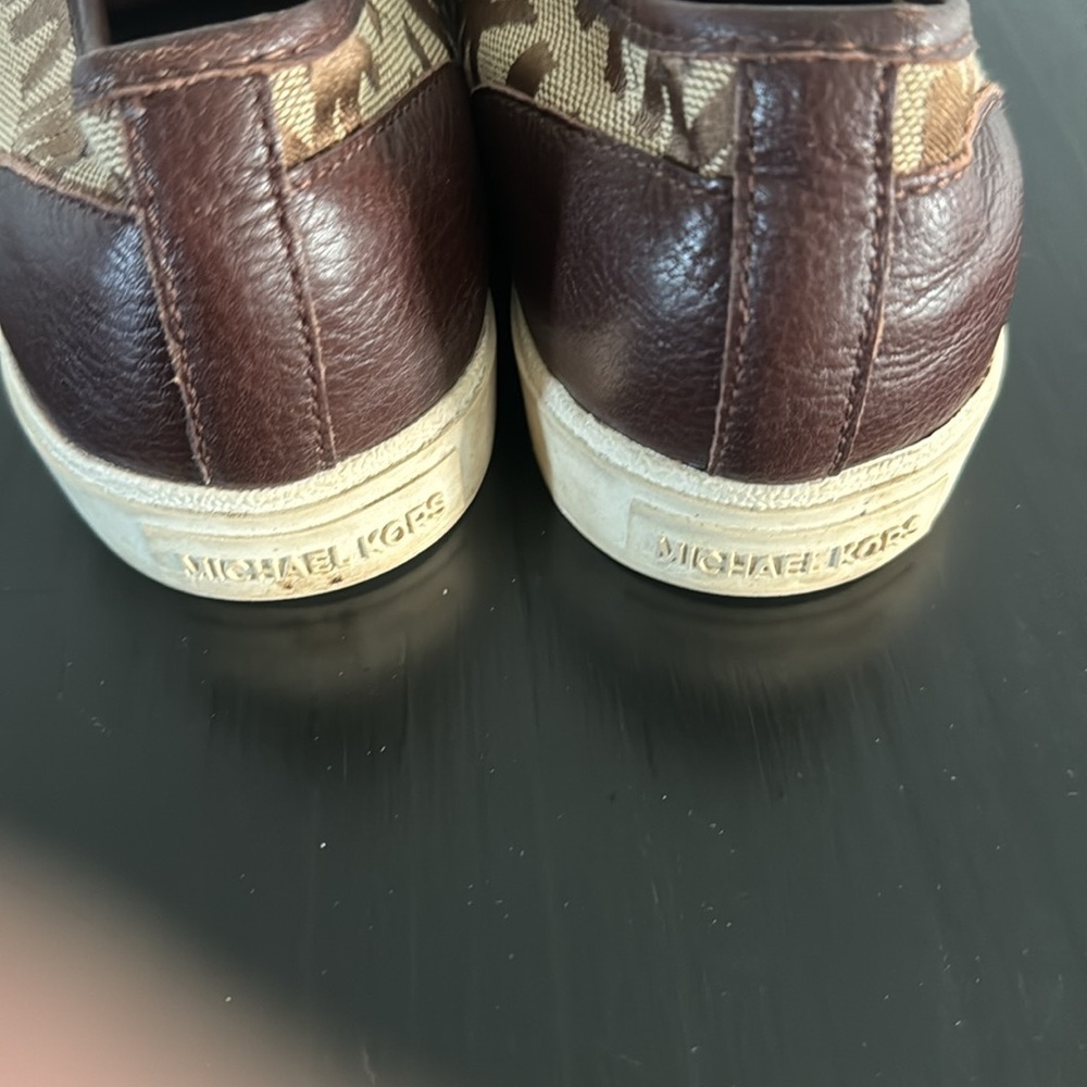 🍍 Michael Kors City Sneaker Signature  MONOGRAM MK Shoe Women's SZ 7 Brown Tan - Picture 3 of 5
